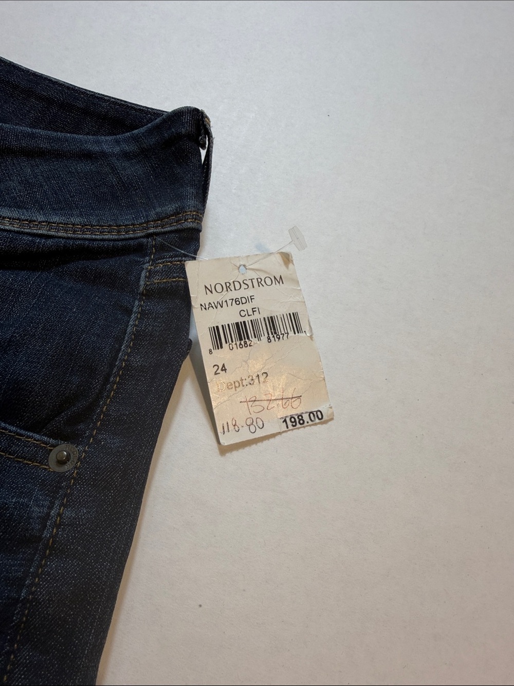 Hudson Beth Mid-Rise Baby Bootcut Jean
Style NAW176DIF - Picture 3 of 11